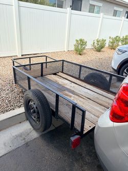 small Tráiler
