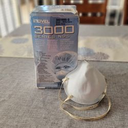 18 Small N95 Respirator, Surgical Face Masks