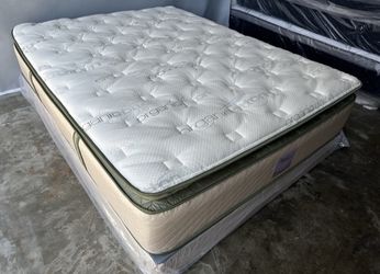 Queen Organic Elite Superior Hybrid Cool Gel Memory Foamm Pillow Top 14inch Matres!!