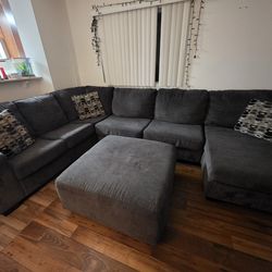 Living Spaces Sectional Couch MUST GO ! MOVING!