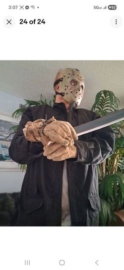 Warner Brothers 2010 Animatronic Jason Voorhees Friday 13th Prop 6'4"!