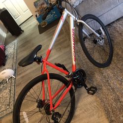 Schwinn Circuit 700c/28" Hybrid Bike! with saris bike rack $400 delivery 🚚 included! 