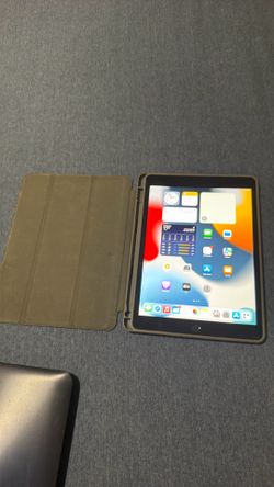 Apple iPad 9th Gen 64GB Wi-Fi + Original Apple Smart Cover – Excellent Condition