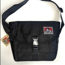 Ben Davis Crossbody 