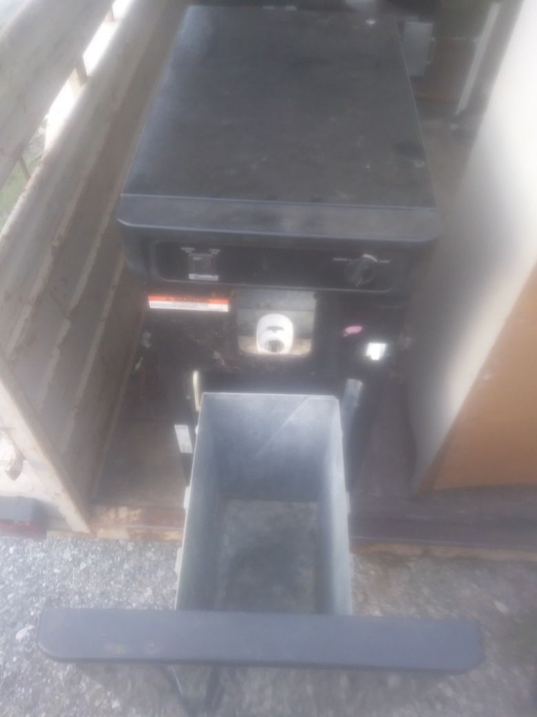Kenmore trash compactor for Sale in San Antonio, TX OfferUp
