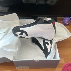 Black Toe Jordan 14 