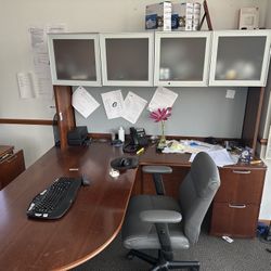 Executive Office Desk And Hutch