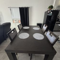 Diner Table 