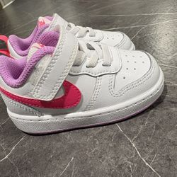 Babygirl Nike Shoes Size 4 1//2 C