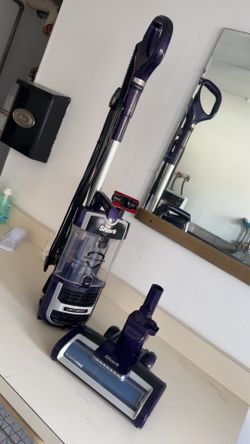 Shark Vacuum Cleaner 