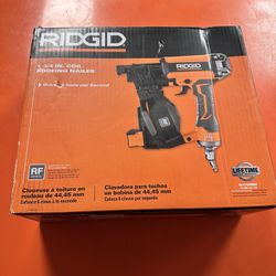 Ridgid R175RNF Air Roofing Nailer