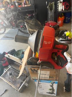 Milwaukee M12 toilet snake
