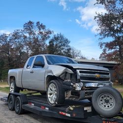 Chevrolet Silverado For Parts 