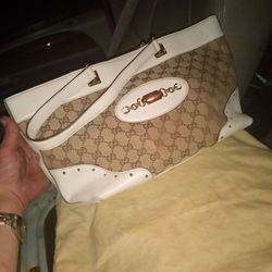 A Gucci Matching Wallet ,Bag