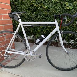 Vintage 1986 Cannondale SR400 58cm Road Bike