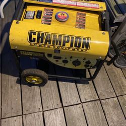 Champion generator, 3500 W in Altoona
