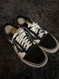 B&W Flame Vans (Women’s 9/Men’s 7.5)