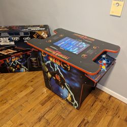 ARCADE 1 UP (head to head Cabinet)