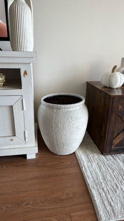 large plant pots with drains