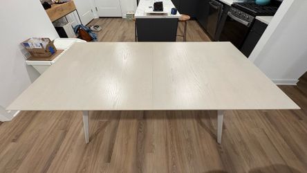 West Elm Mid-Century Extendable Dining Table 72”-92” Pebble Finish