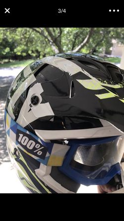 Motorcycle helmet