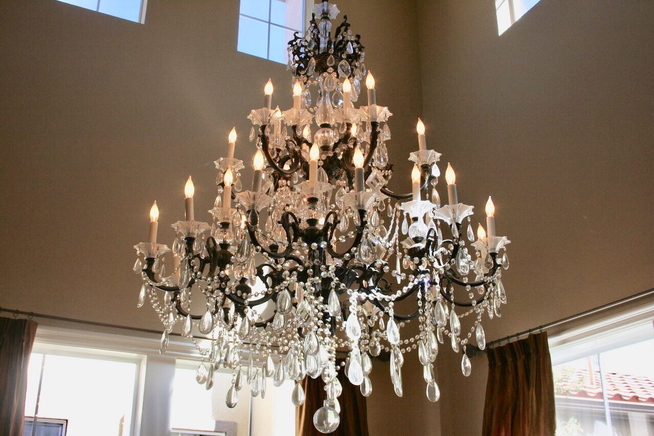Stunning Crystal Chandelier