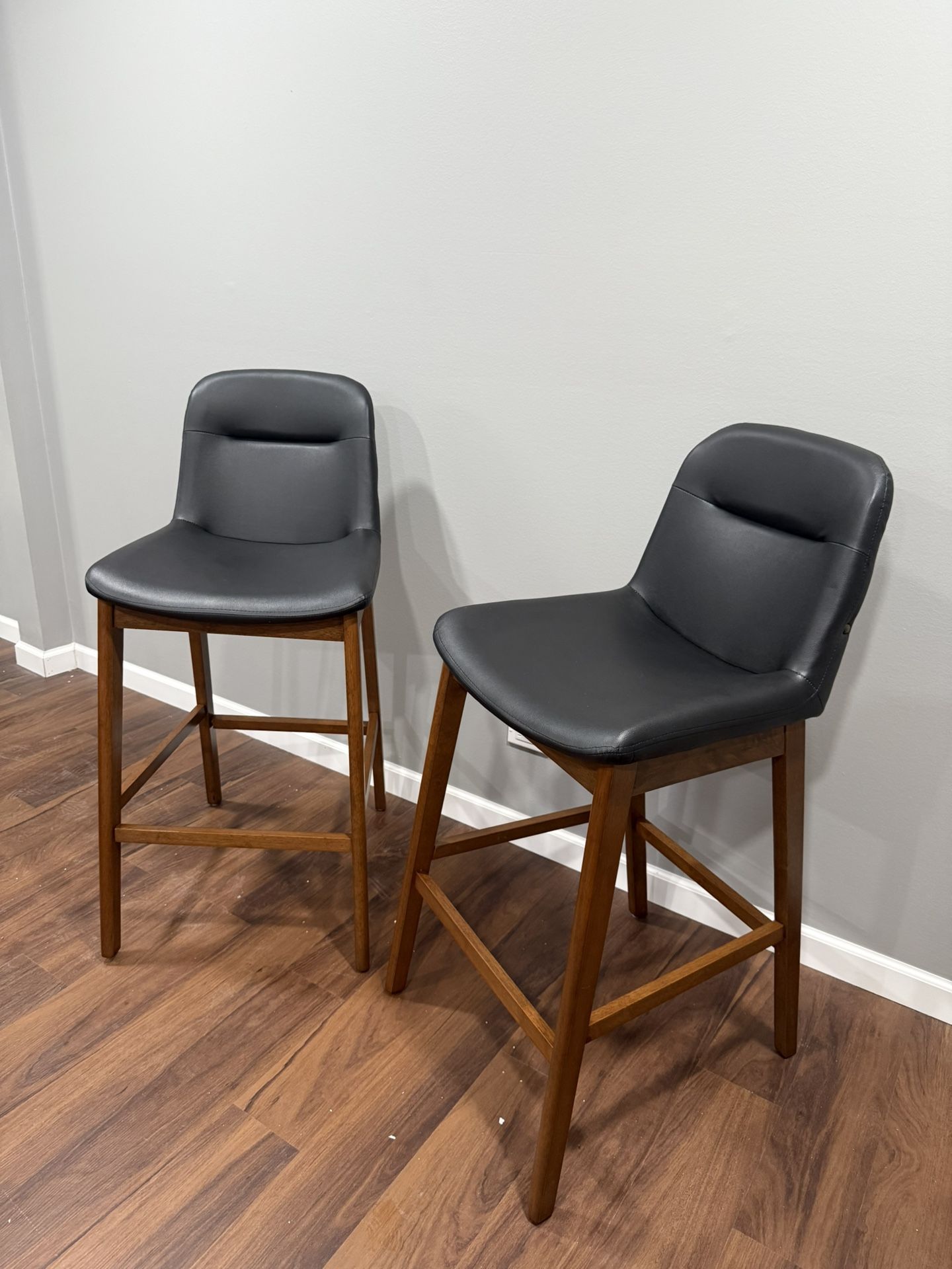 Life’s tired Raffael 30-inch Black Faux Leather Bar Stool (Set of 2)