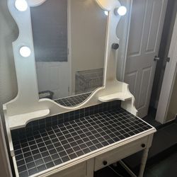 Make Up Vanity 