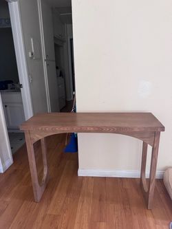 Entry way table
