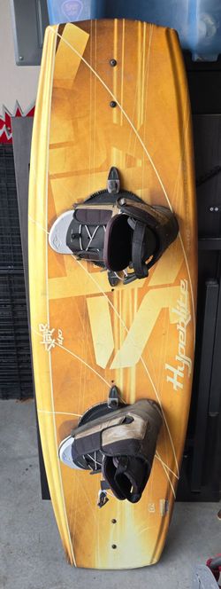 Hyperlite Wakeboard