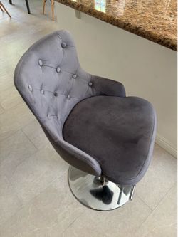 Bar stool