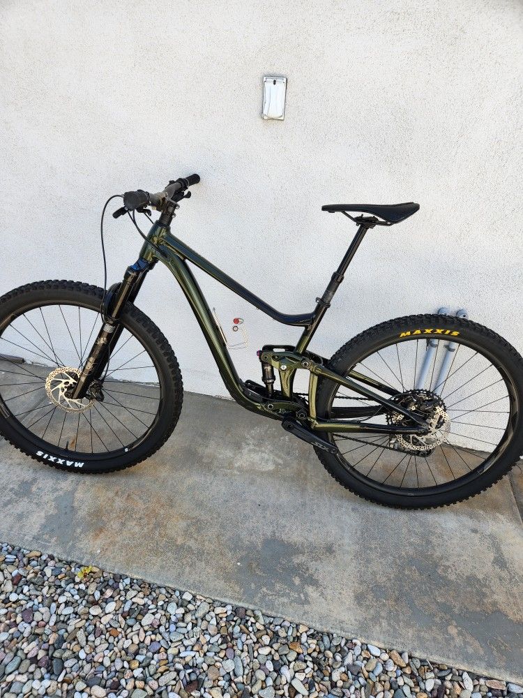 Giant Trance Mountain Bike Medium Frame