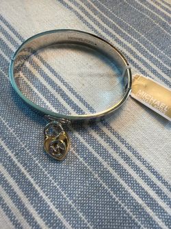 Michael Kors MKJH0051B931 Silver/Gold Tone Padlock Bangle Bracelet NWT msrp $135