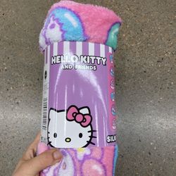 NWT Hello Kitty And Friends Silk Throw