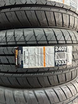 225/40R18