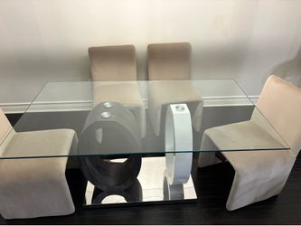 Dining. Room set with 6 chairs