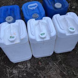 5 GALLON BUCKETS WITH HANDLES