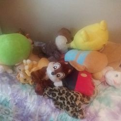 27-28 Stuffed Animal lot