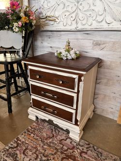 One Side / End Table Or Nightstand 