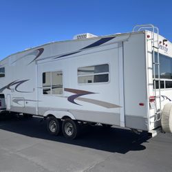 2005 5th Wheel 29 ft.