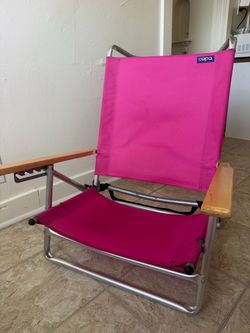Adjustable reclining beach chair