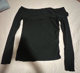 black off shoulder long sleeve 