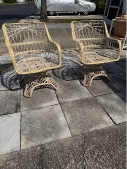 Bamboo/Rattan swivel chairs (2)