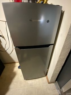 Mini refrigerator