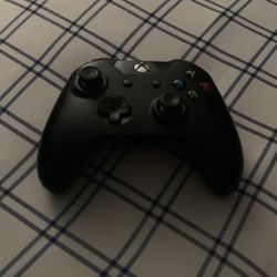 xbox one controller barely used 