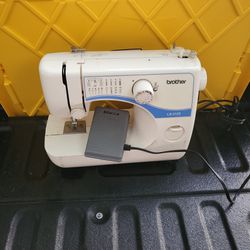 Sewing Machine - Brother LX-3125