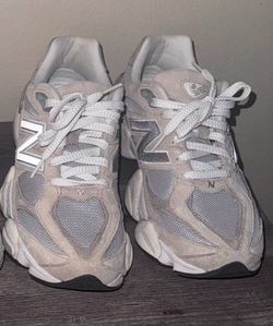 New Balance 9060 Sz.8.5