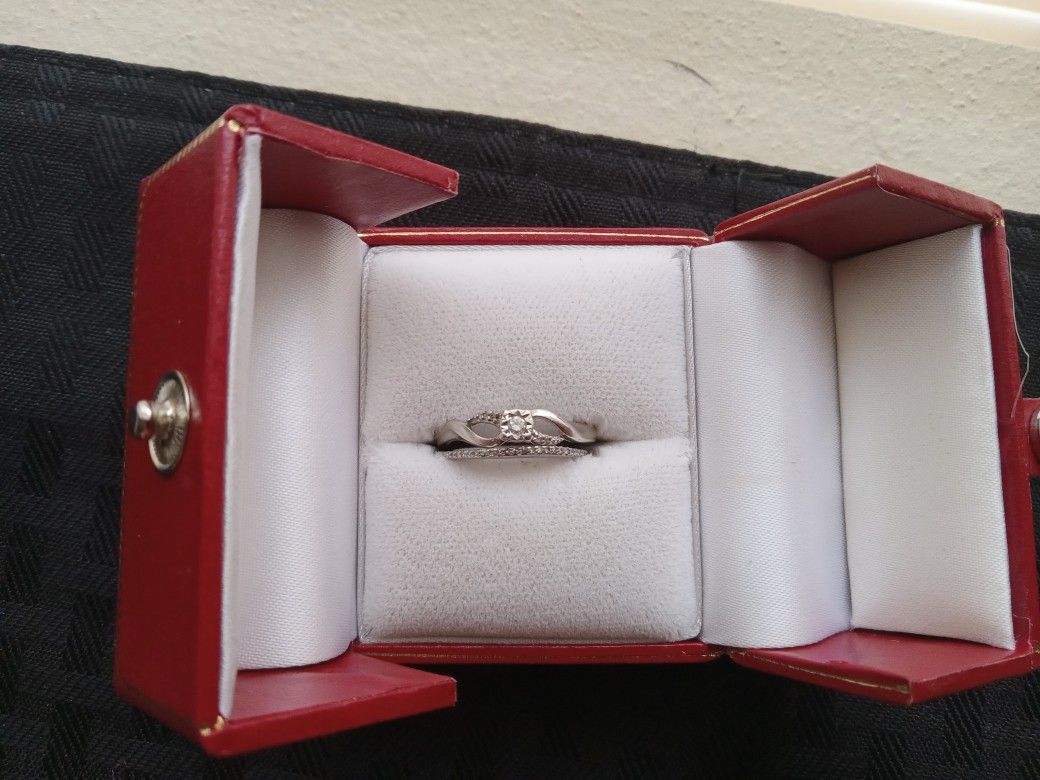 Size 9 Natural Diamond Ring Set