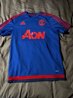 Manchester United 2015/2016 blue training kit