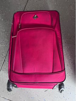 Luggage spinner in used condition